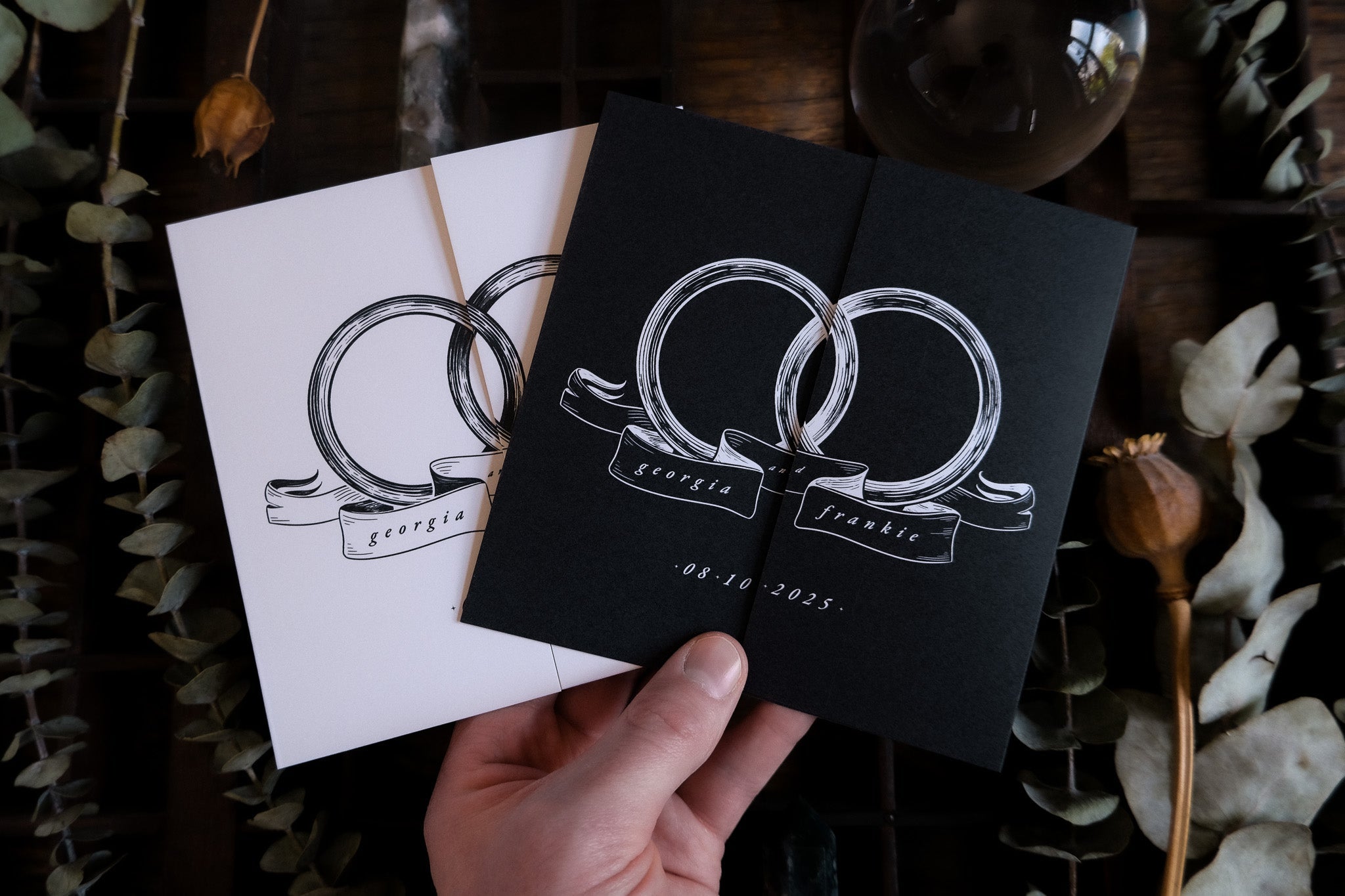 Interlocking Rings | Gatefold Wedding Invitation | Gold Wedding Bands Luxury Wedding Stationery