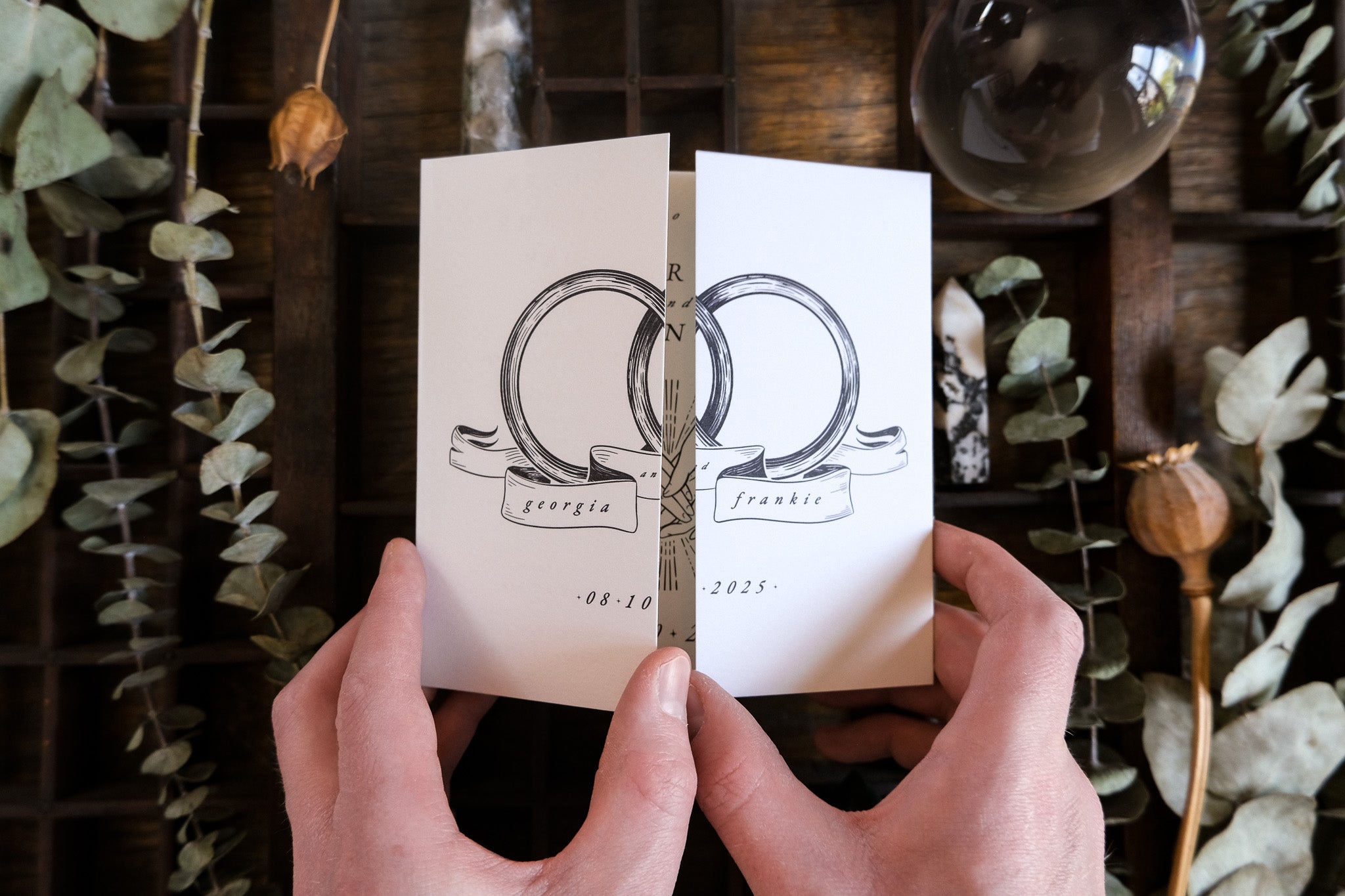 Interlocking Rings | Gatefold Wedding Invitation | Gold Wedding Bands Luxury Wedding Stationery