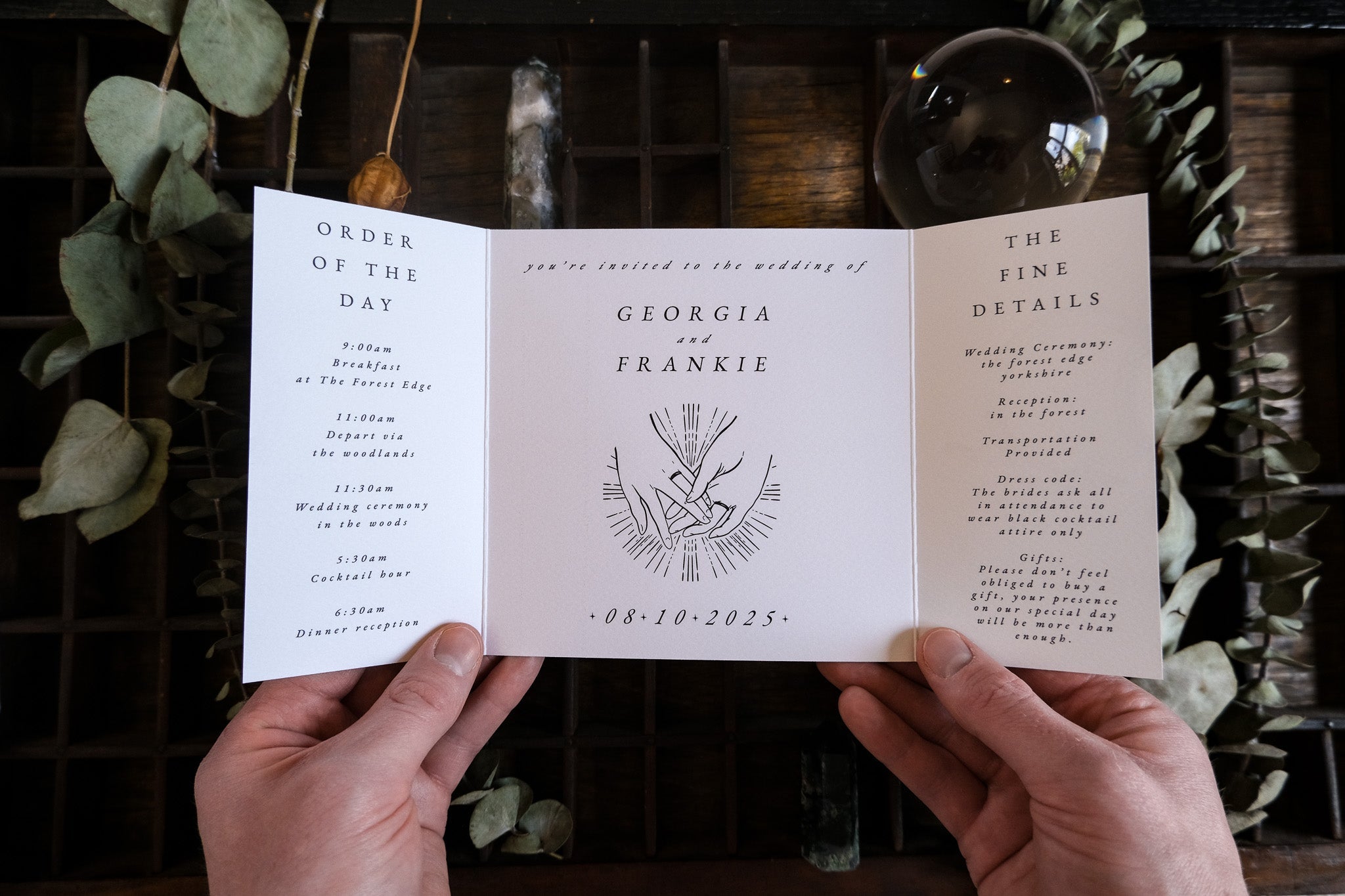 Interlocking Rings | Gatefold Wedding Invitation | Gold Wedding Bands Luxury Wedding Stationery